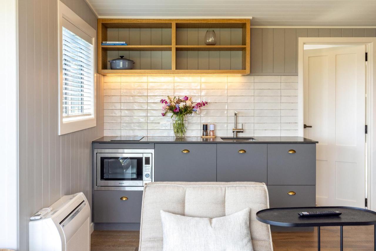 Smiths Cottage - Stay Waiheke Oneroa Ngoại thất bức ảnh